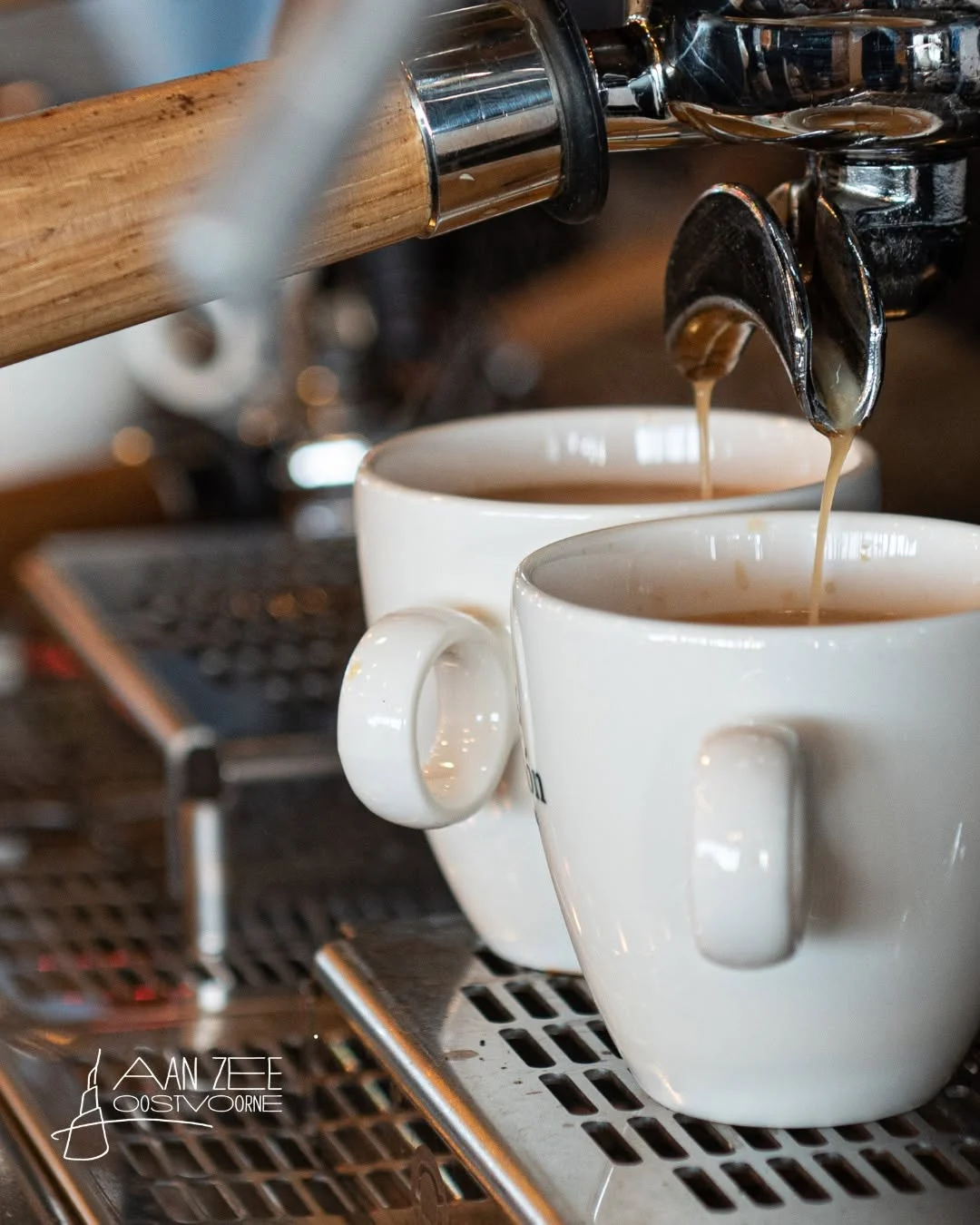 restaurant-aan-zee-lunchen-aan-zee-kopje-koffie